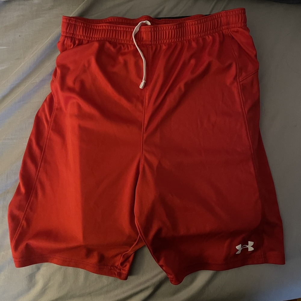 Under Armour Young Mens Shorts Red Elastic Waist YXL Loose